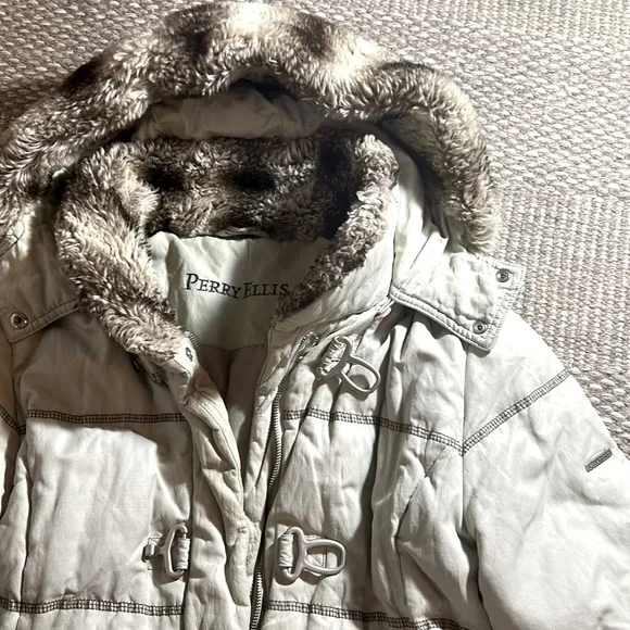 Perry Ellis down filled winter jacket, M - Picture 3 of 7